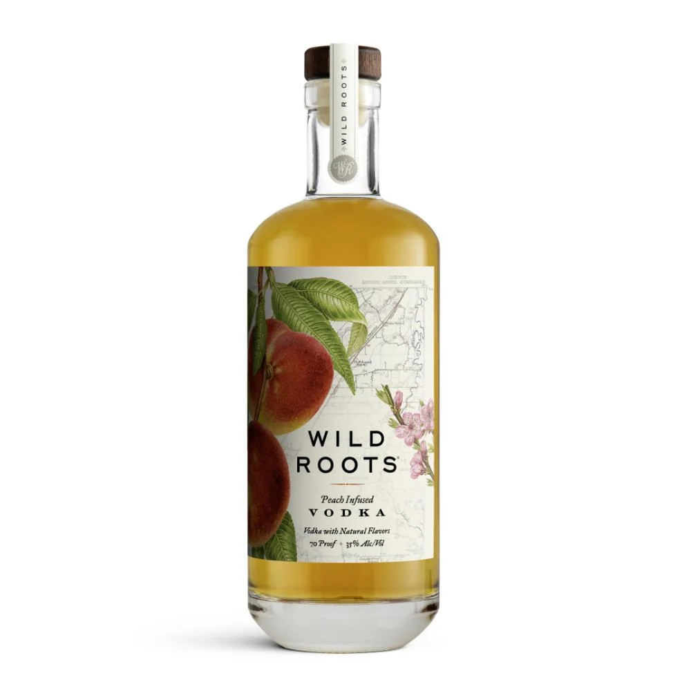 Vodka con infusión de melocotón y raíces silvestres