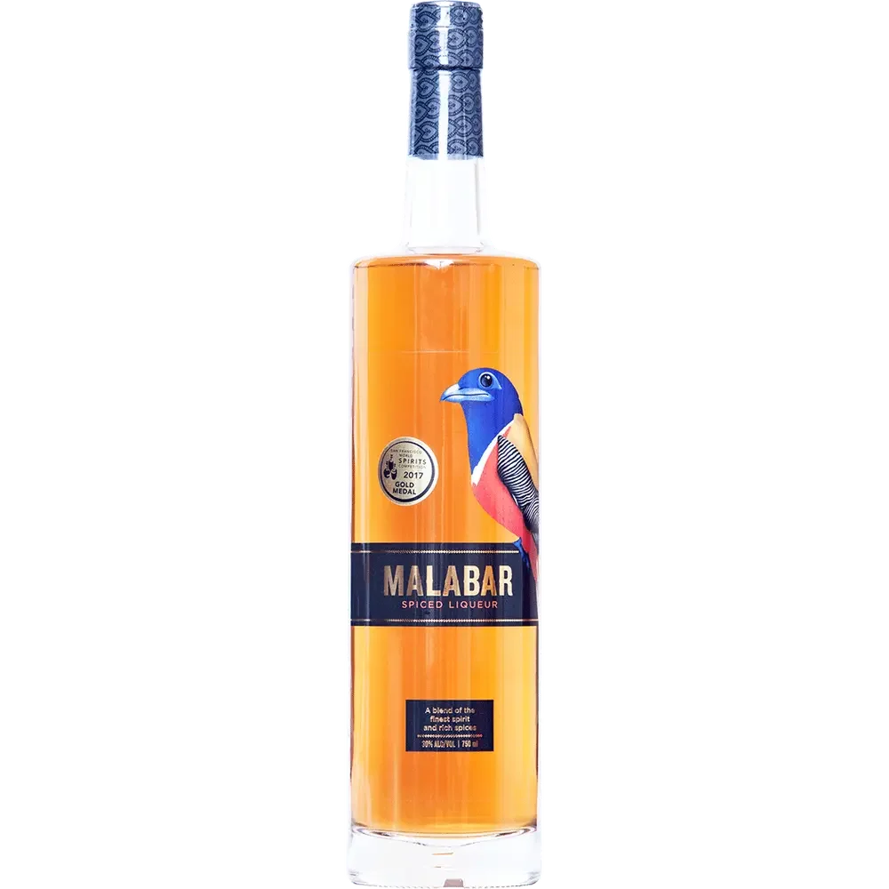 Rush Creek destilando licor especiado Malabar
