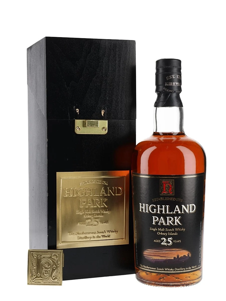 Highland Park 25 Year Old Bot.1990s Island Single Malt Scotch Whisky | 700ML - Whiskey